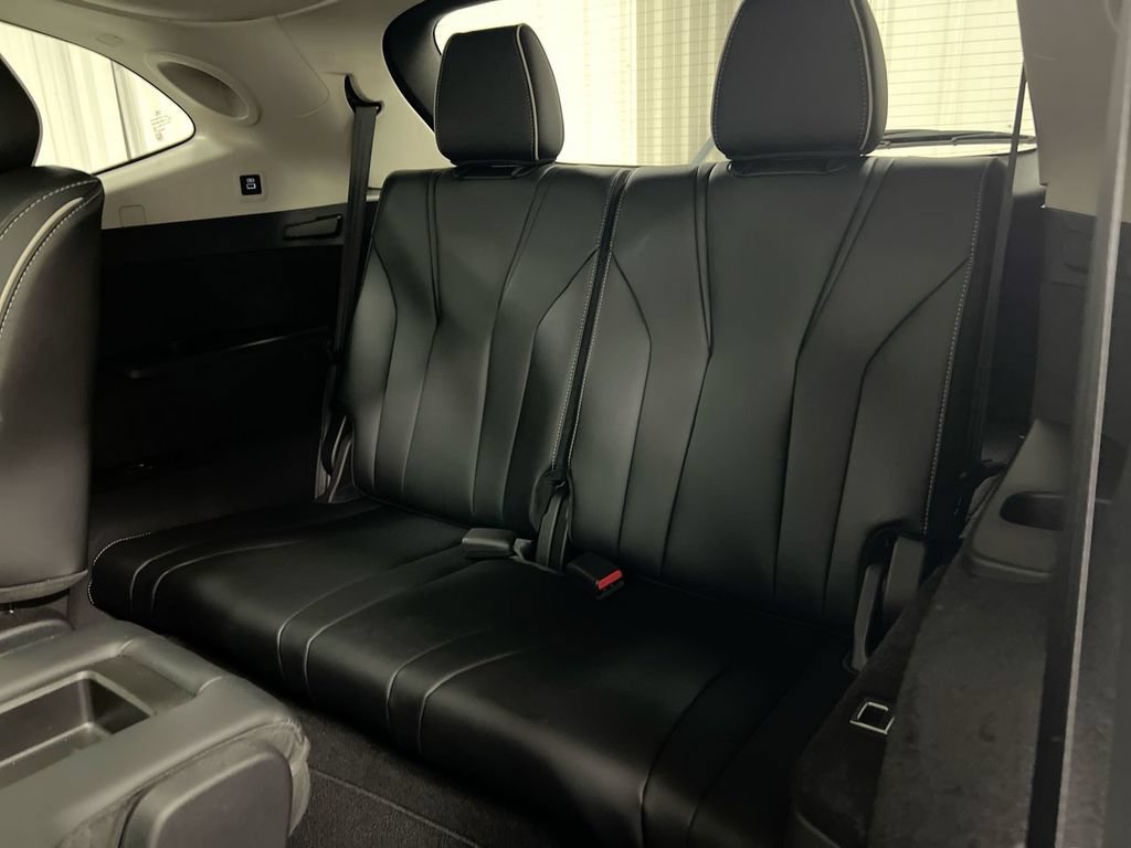Used 2023 Acura MDX SH-AWD w/ Advance Package image 25