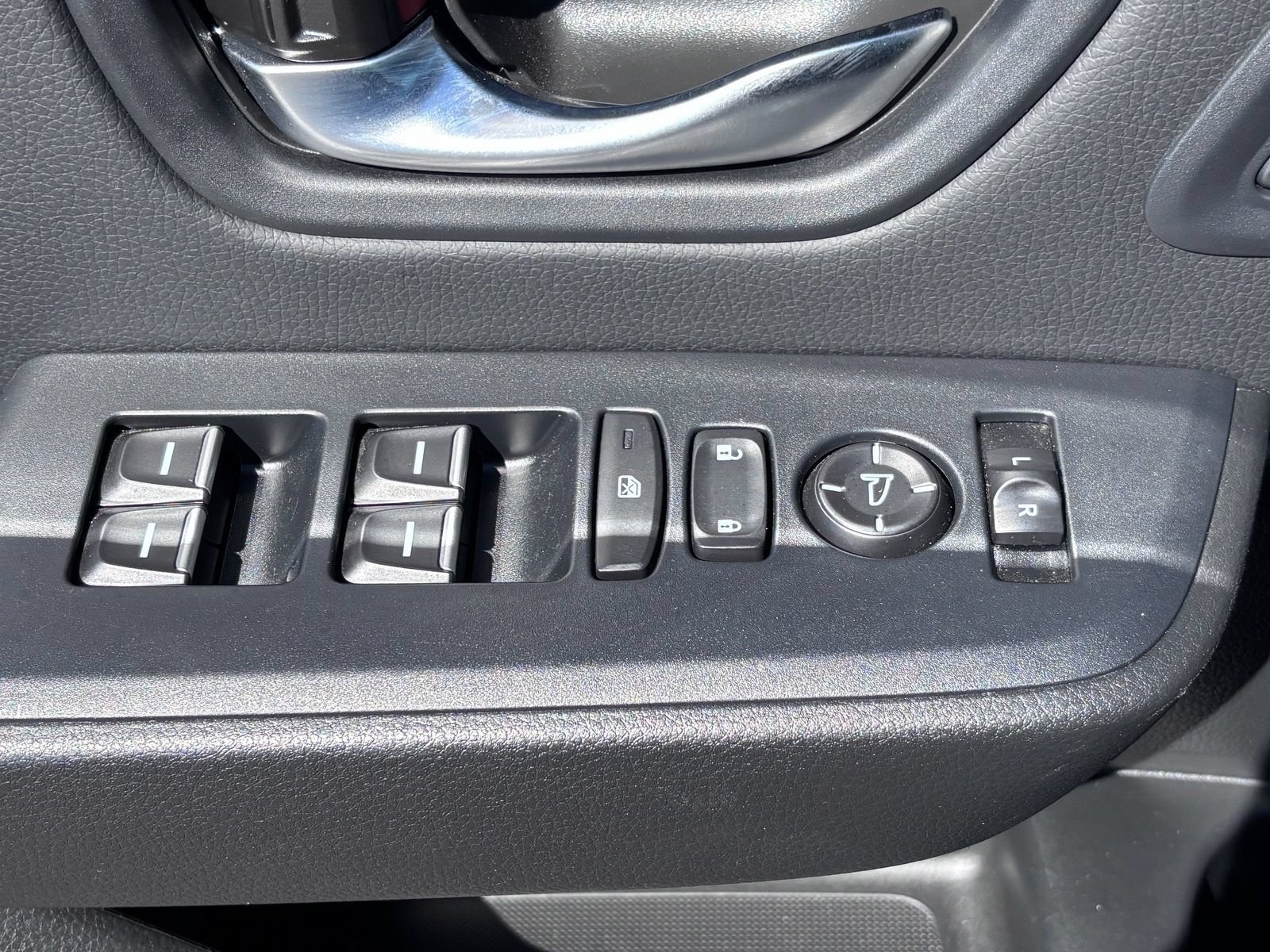 Certified 2025 Honda Pilot Touring image 22