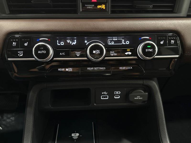 Used 2025 Honda Pilot Elite image 26