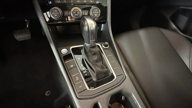 Used 2019 Volkswagen Jetta R-Line FWD image 21