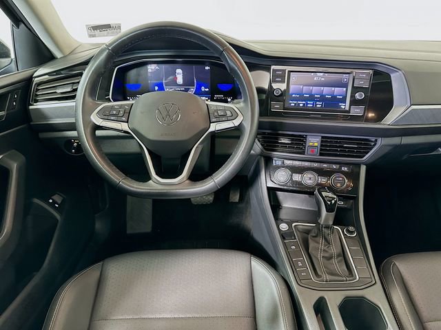Used 2024 Volkswagen Jetta SE image 24