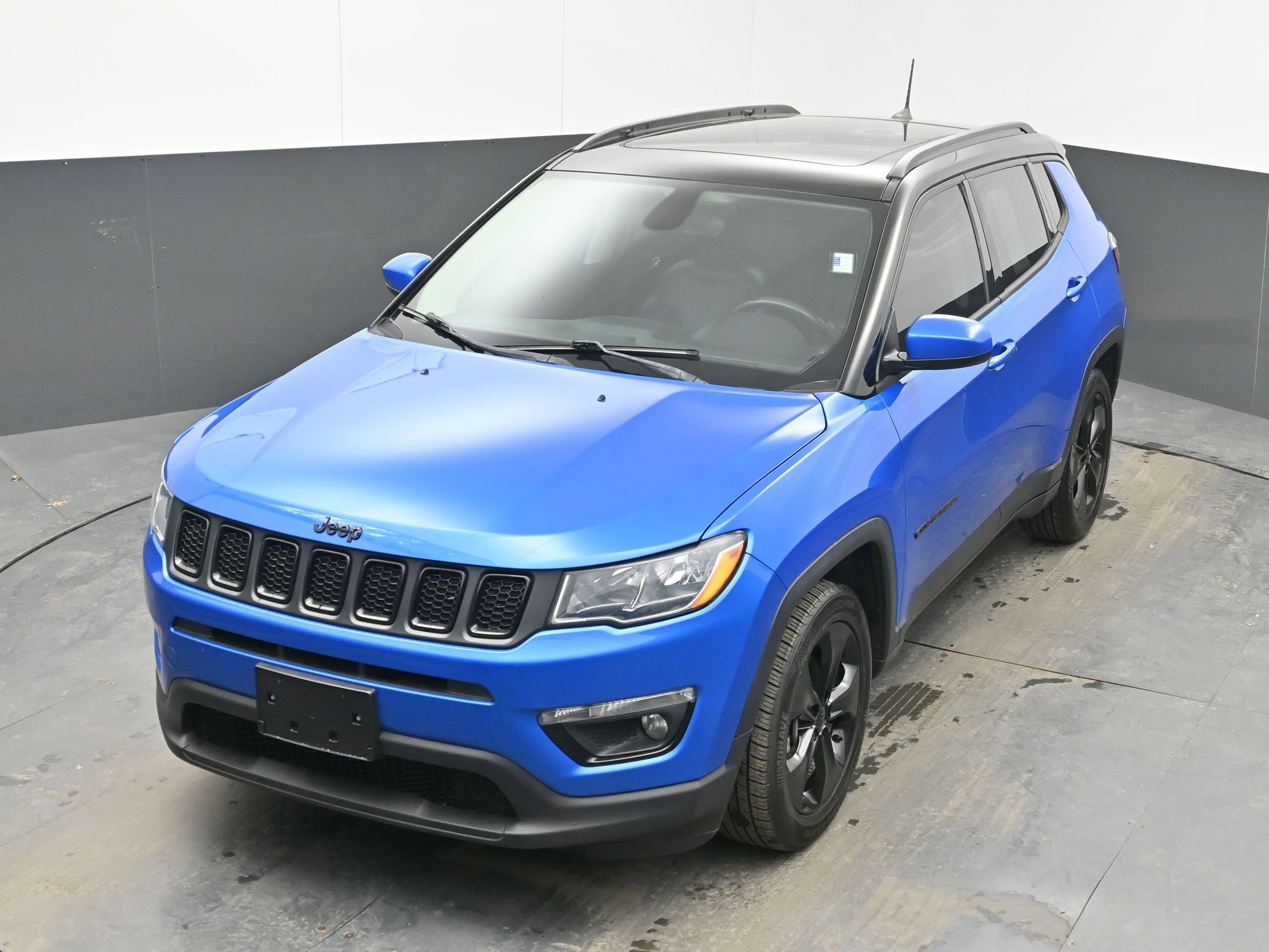 Used 2020 Jeep Compass Latitude image 33