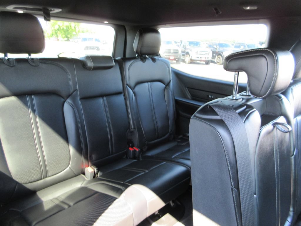Used 2022 Jeep Wagoneer Series I AWD/4WD image 26