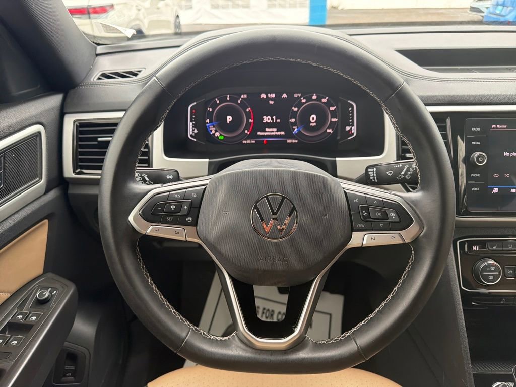 Used 2022 Volkswagen Atlas Cross Sport SE w/ Black Wheel Package image 17