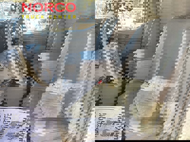 Used 2019 Nissan NV 2500 SV image 21