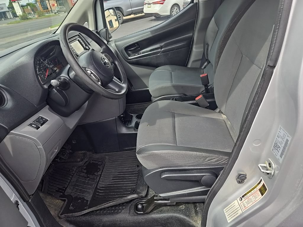 Used 2015 Nissan NV200 SV w/ Technology Package FWD image 12