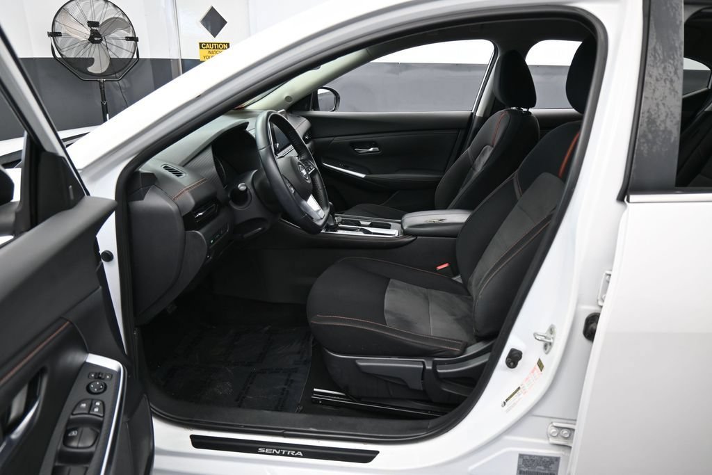 Used 2020 Nissan Sentra SR w/ Electronics Package FWD image 10