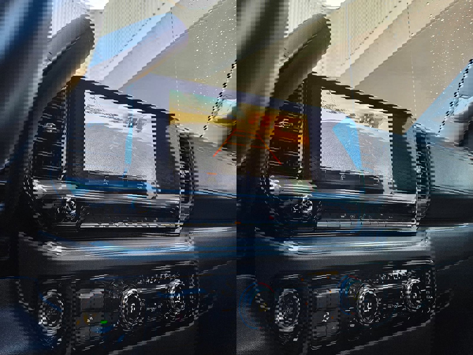 Used 2025 GMC Sierra 1500 SLT image 16