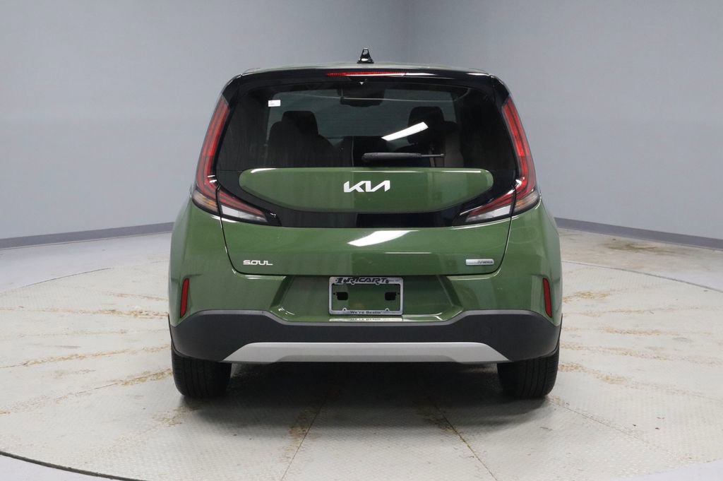 Used 2023 Kia Soul EX image 8