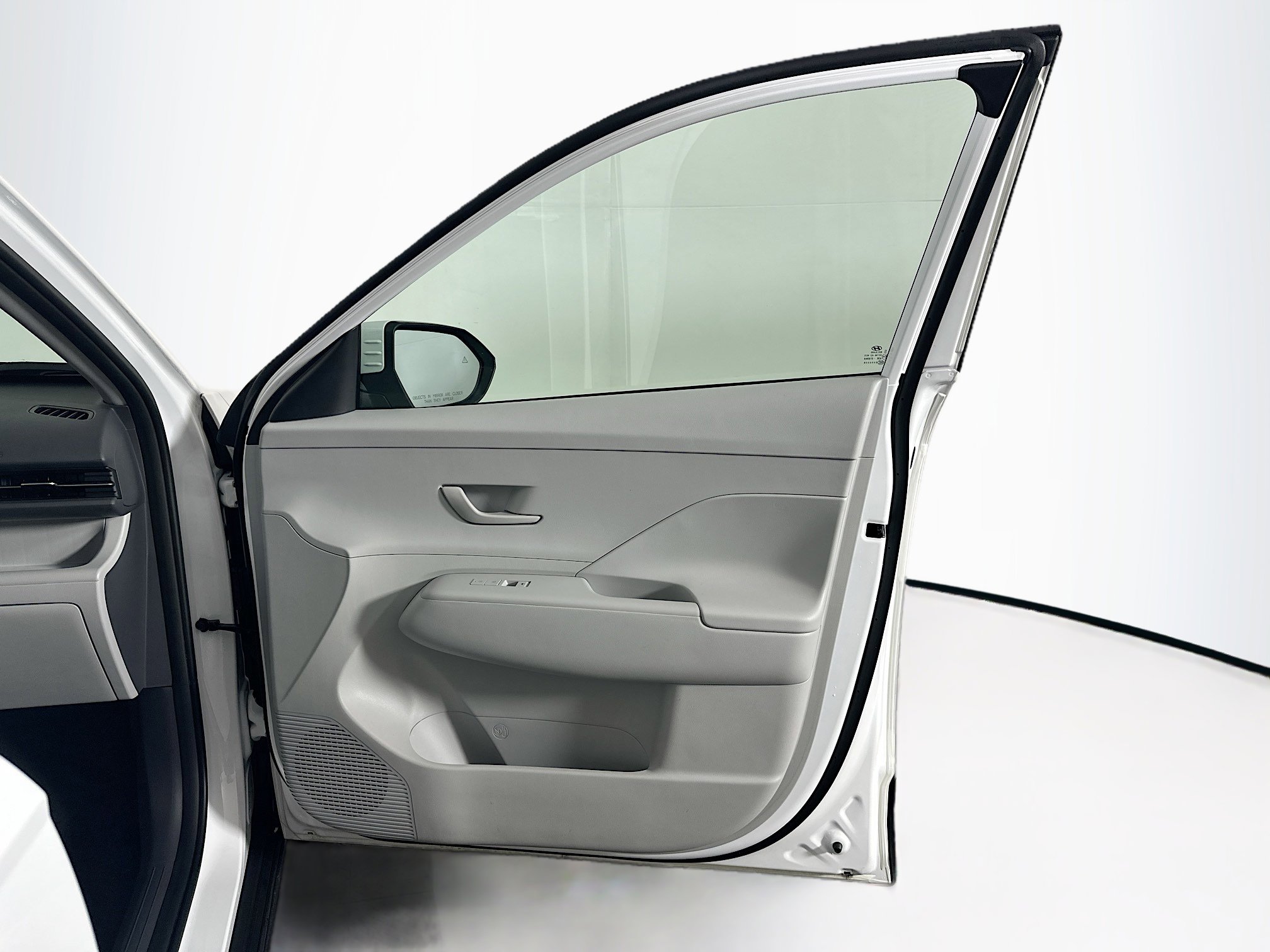 Used 2025 Hyundai Kona SEL image 30