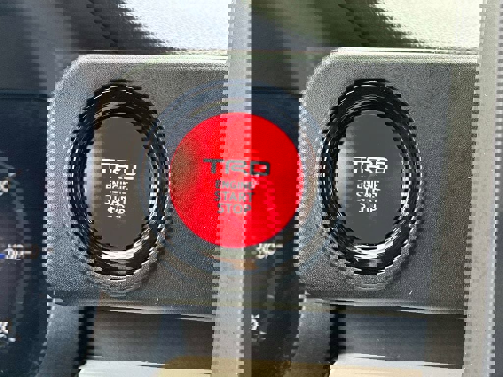 Used 2024 Toyota Tacoma TRD Sport AWD/4WD image 26