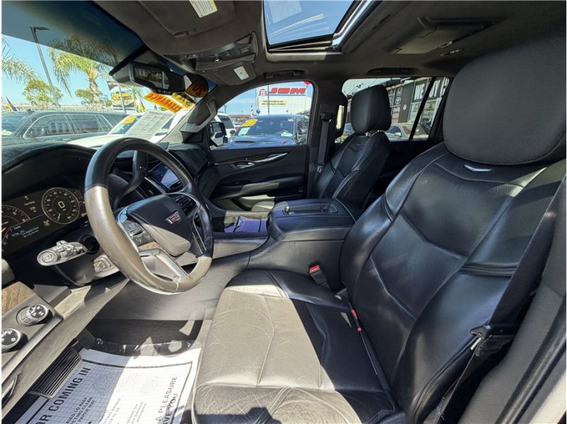 Used 2015 Cadillac Escalade ESV Platinum AWD/4WD image 19