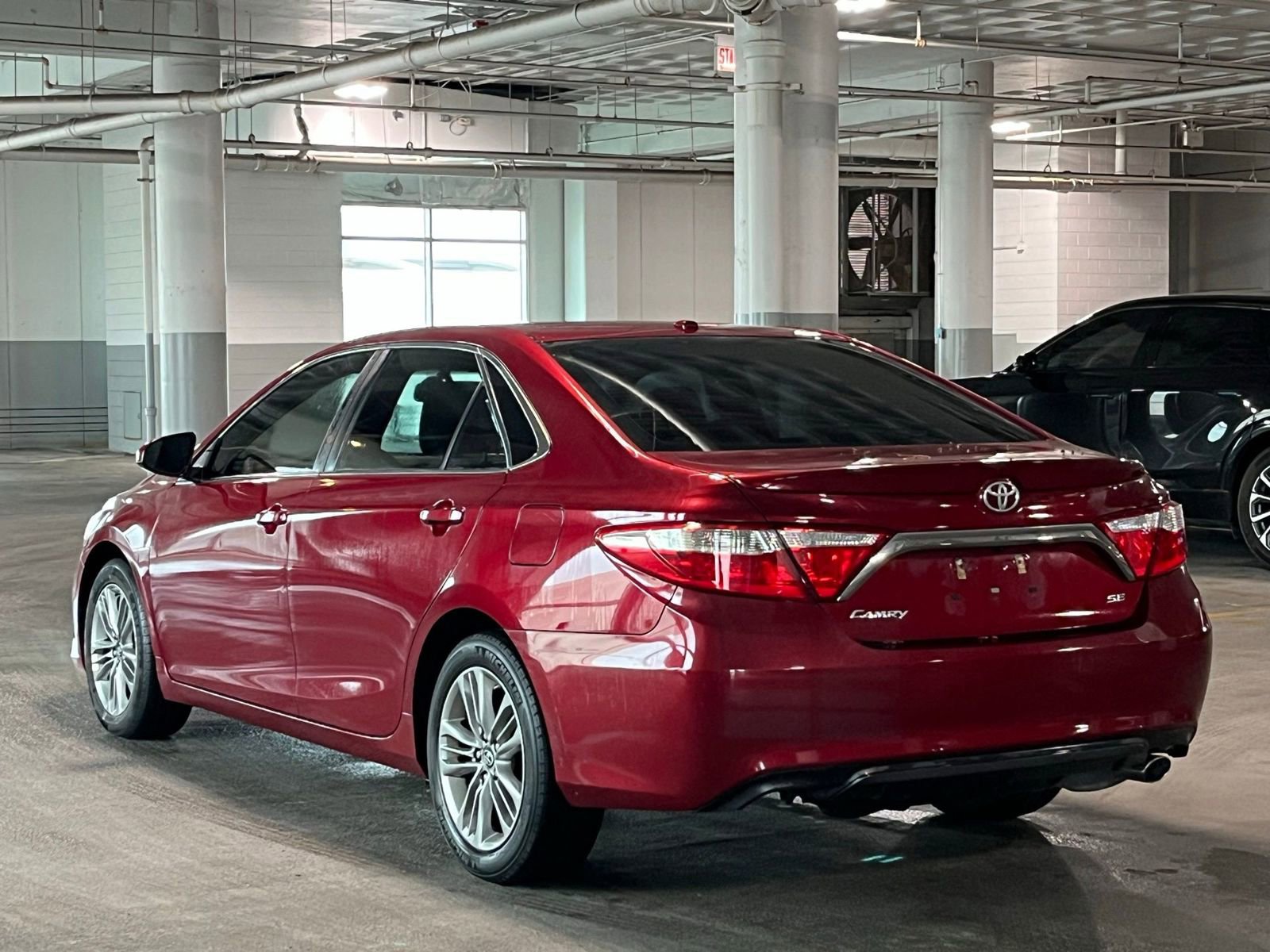 Used 2017 Toyota Camry XLE image 8