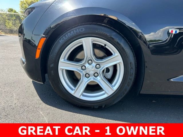 Used 2023 Chevrolet Camaro LT image 9