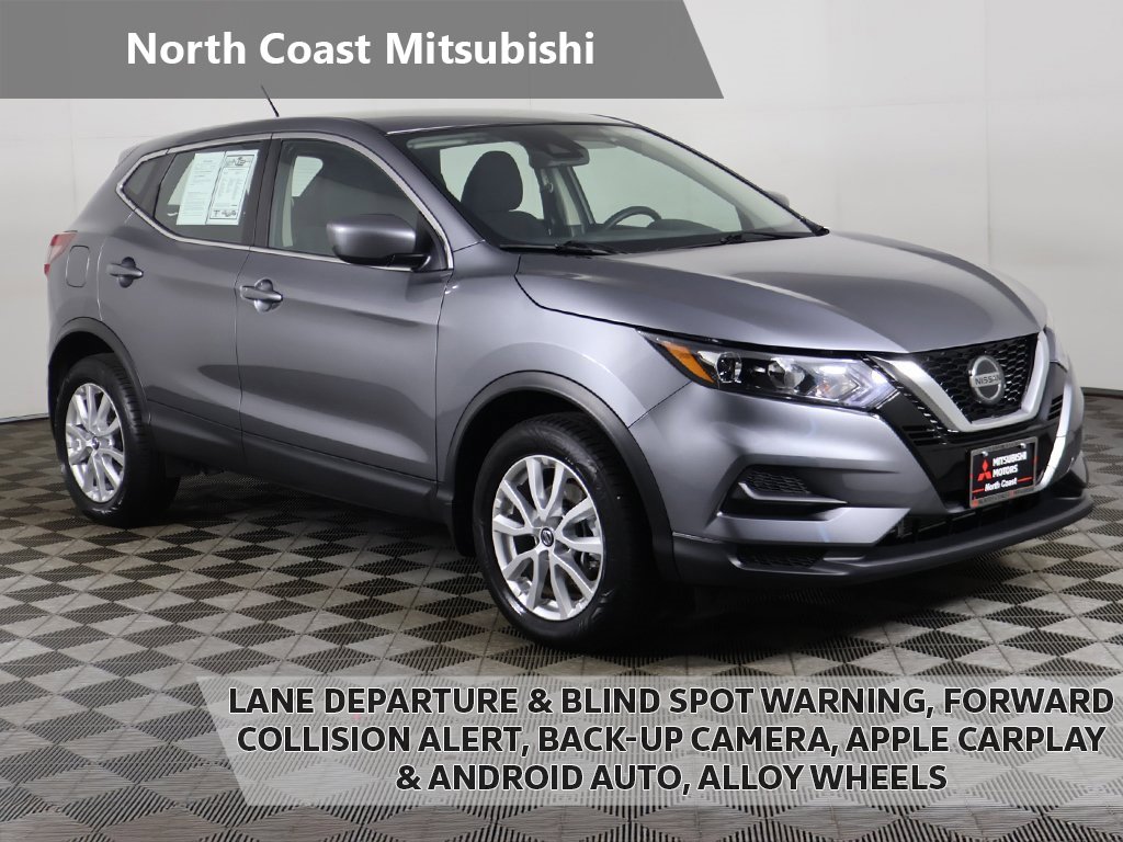 Used 2022 Nissan Rogue Sport S image 1