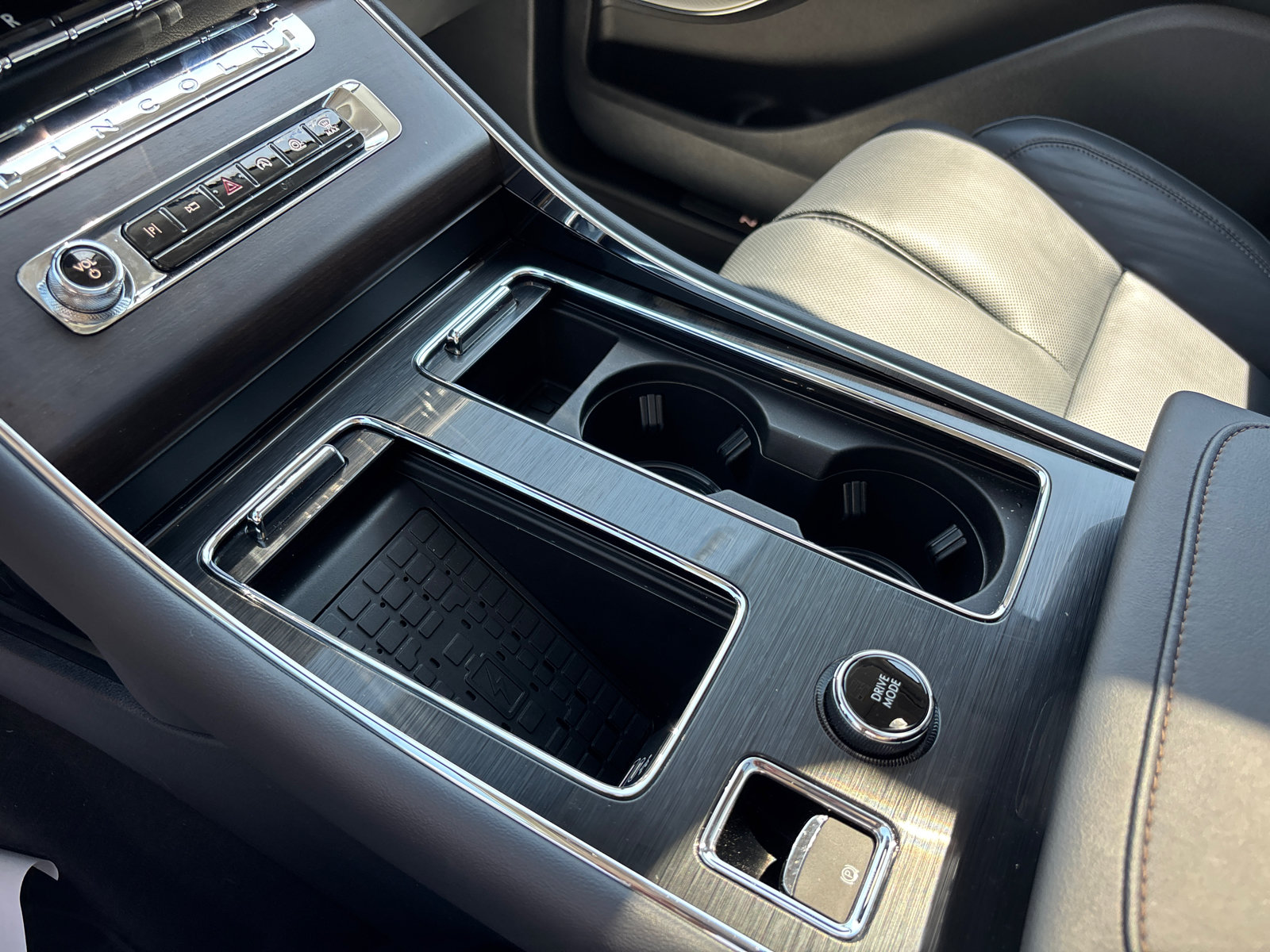 New 2026 Lincoln Aviator Reserve AWD/4WD image 23