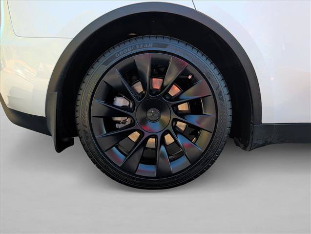Used 2023 Tesla Model Y Long Range AWD/4WD image 26