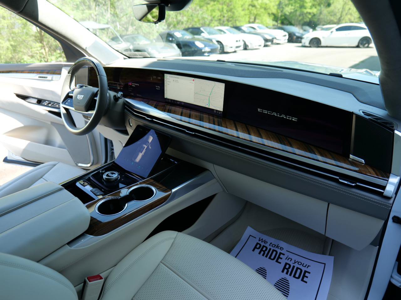 Used 2025 Cadillac Escalade Sport Platinum w/ LPO, Floor Liner Package AWD/4WD image 33