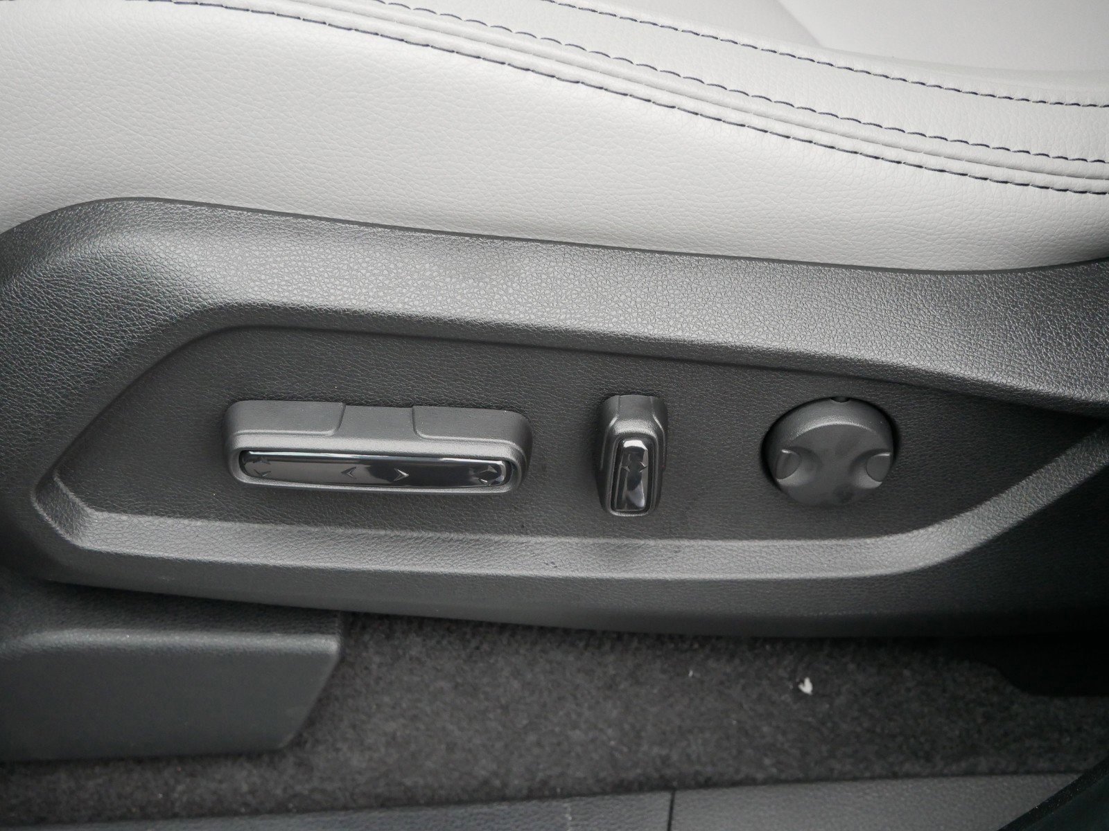 New 2025 Honda Pilot EX-L image 10