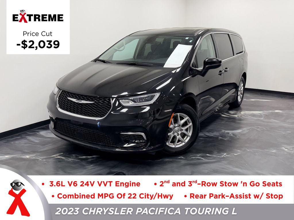 Used 2023 Chrysler Pacifica Touring-L FWD image 1