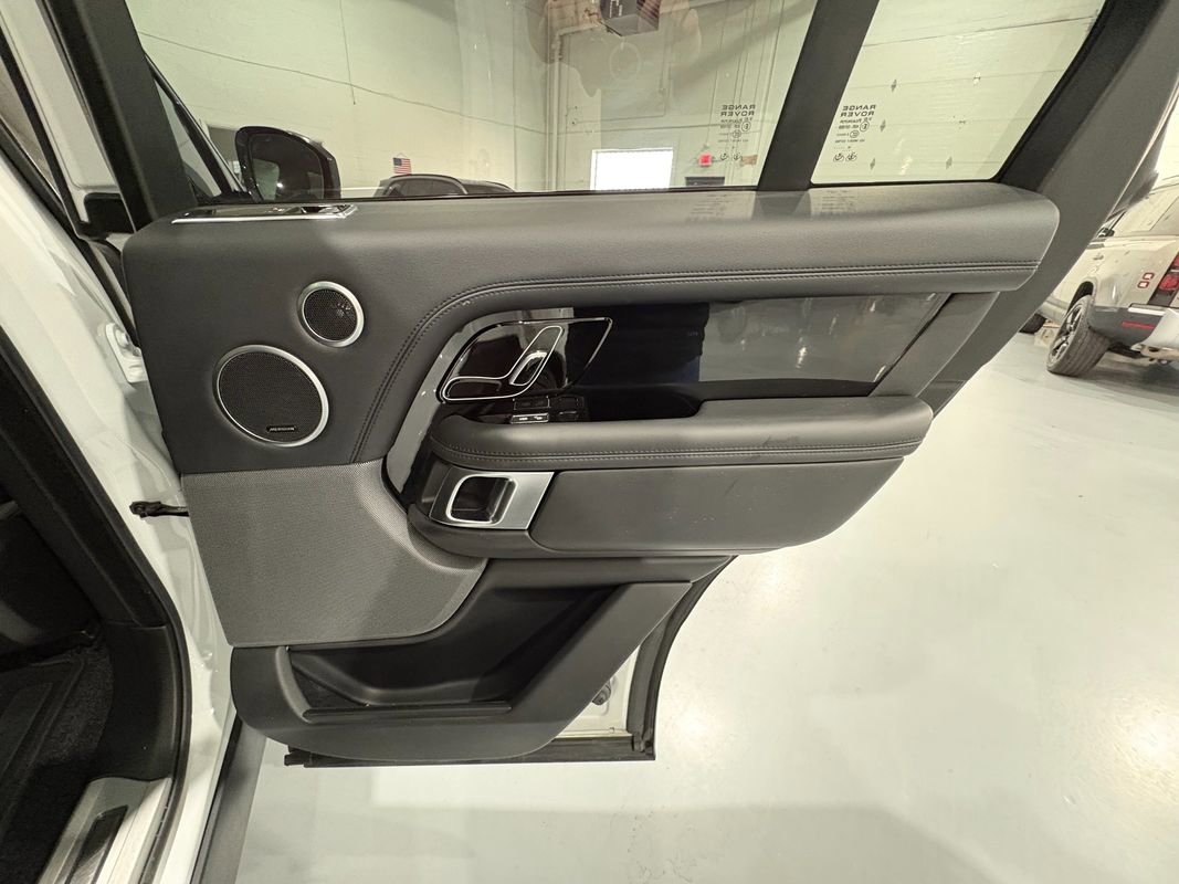 Used 2019 Land Rover Range Rover HSE image 43
