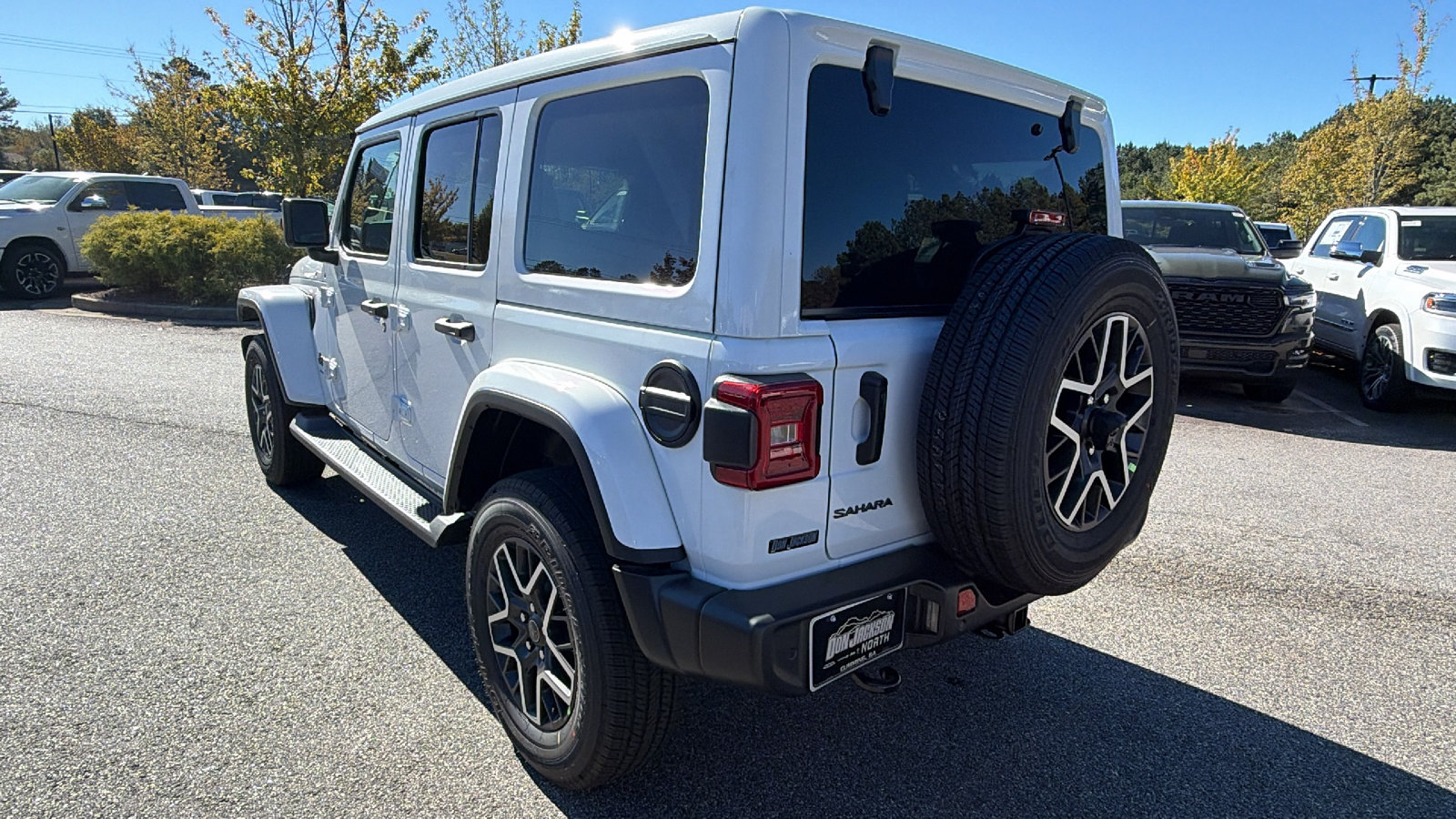 New 2027 Jeep Wrangler Unlimited Sahara AWD/4WD image 10