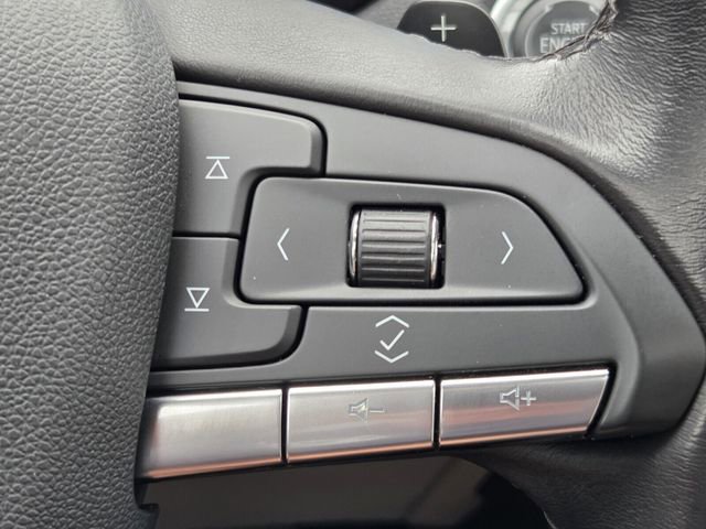 Used 2023 Cadillac XT4 Premium Luxury w/ Enhanced Visibility Package FWD image 26
