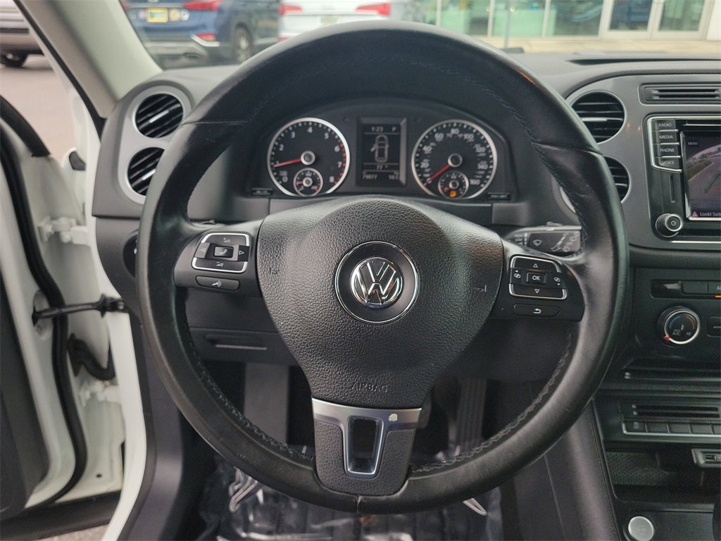 Used 2017 Volkswagen Tiguan Limited w/ Premium Package image 26