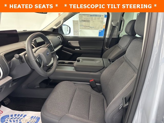 New 2025 Ford Expedition Active image 7