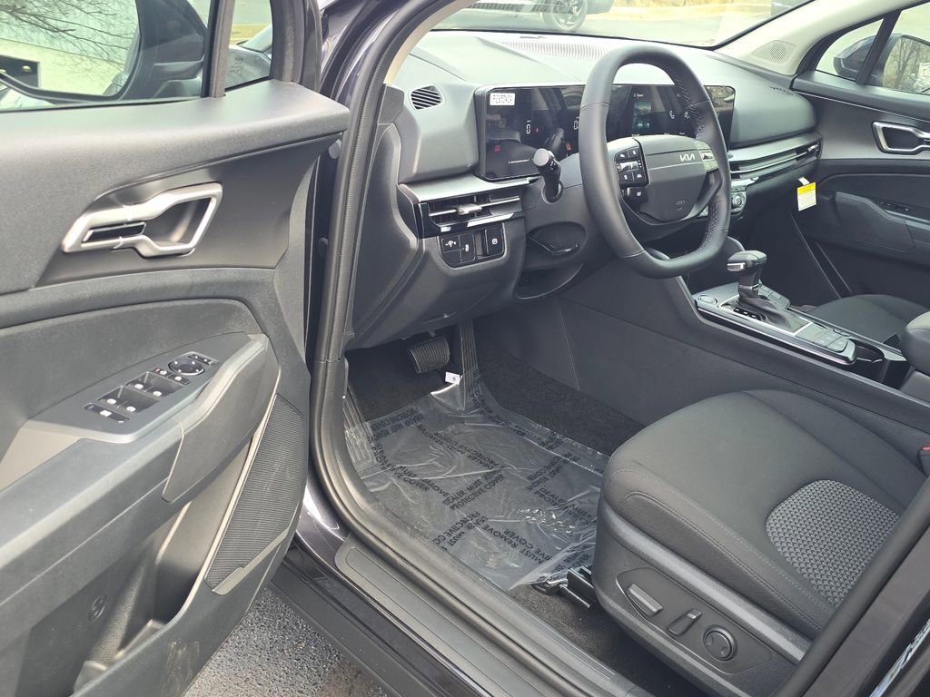 New 2026 Kia Sportage LX image 9