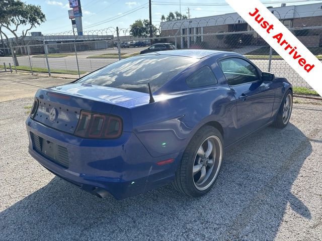 Used 2014 Ford Mustang Coupe RWD image 11