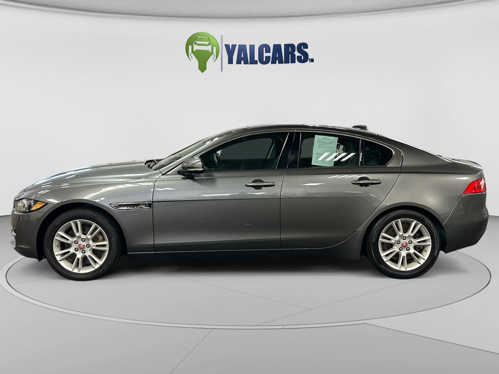 Used 2017 Jaguar XE Premium AWD/4WD image 2
