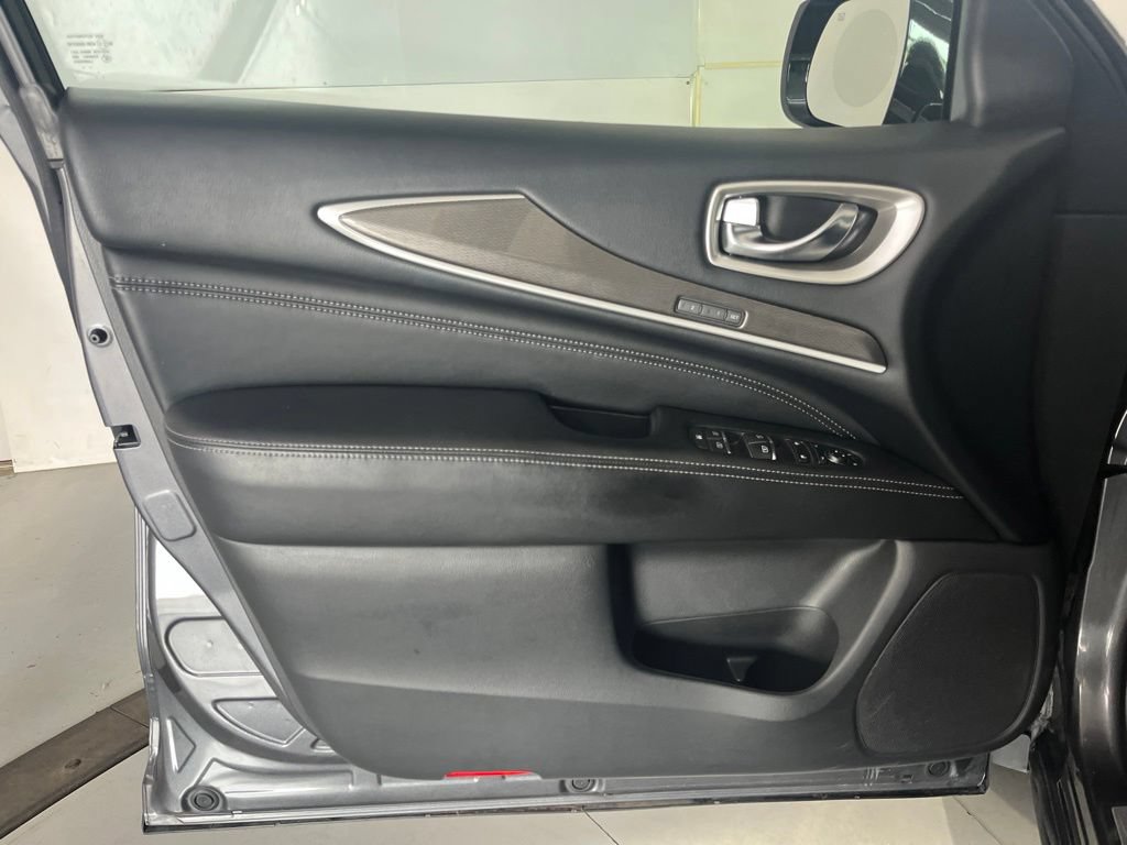 Used 2017 INFINITI QX60 Luxe w/ Premium Package AWD/4WD image 27