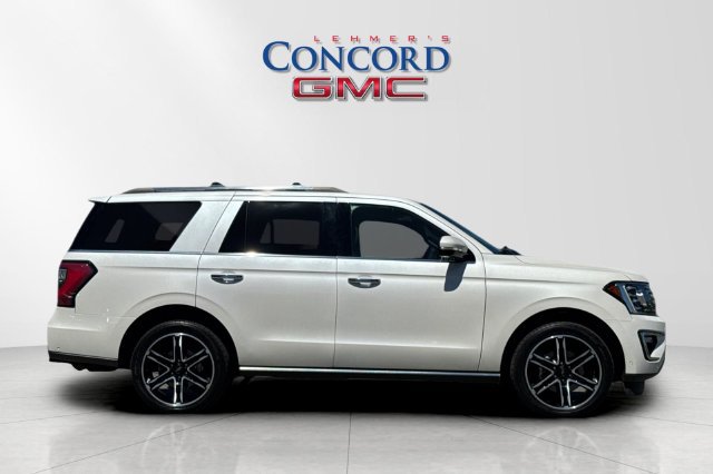 Used 2019 Ford Expedition Limited w/ Special Edition Package AWD/4WD image 3
