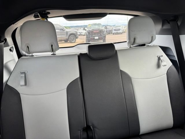 Used 2024 Toyota Sienna XSE FWD image 23