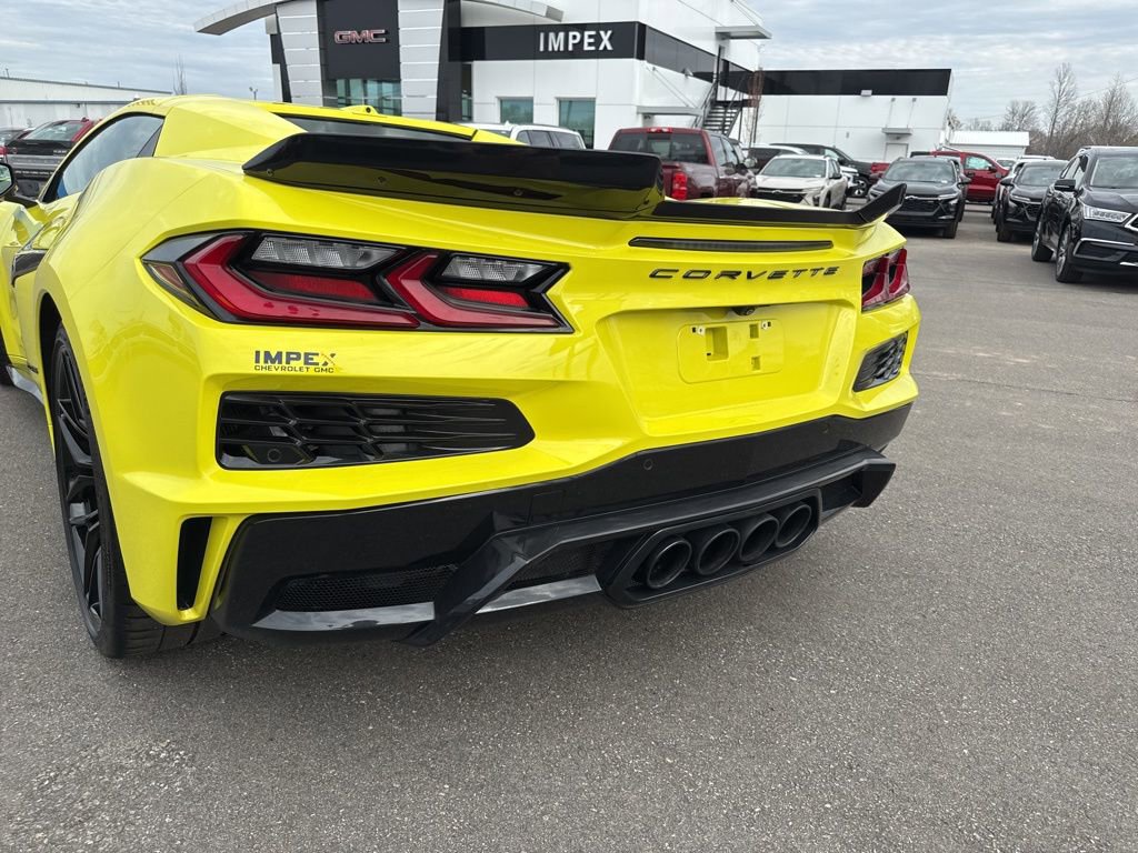 Used 2024 Chevrolet Corvette Z06 w/ Stealth Interior Trim Package image 28
