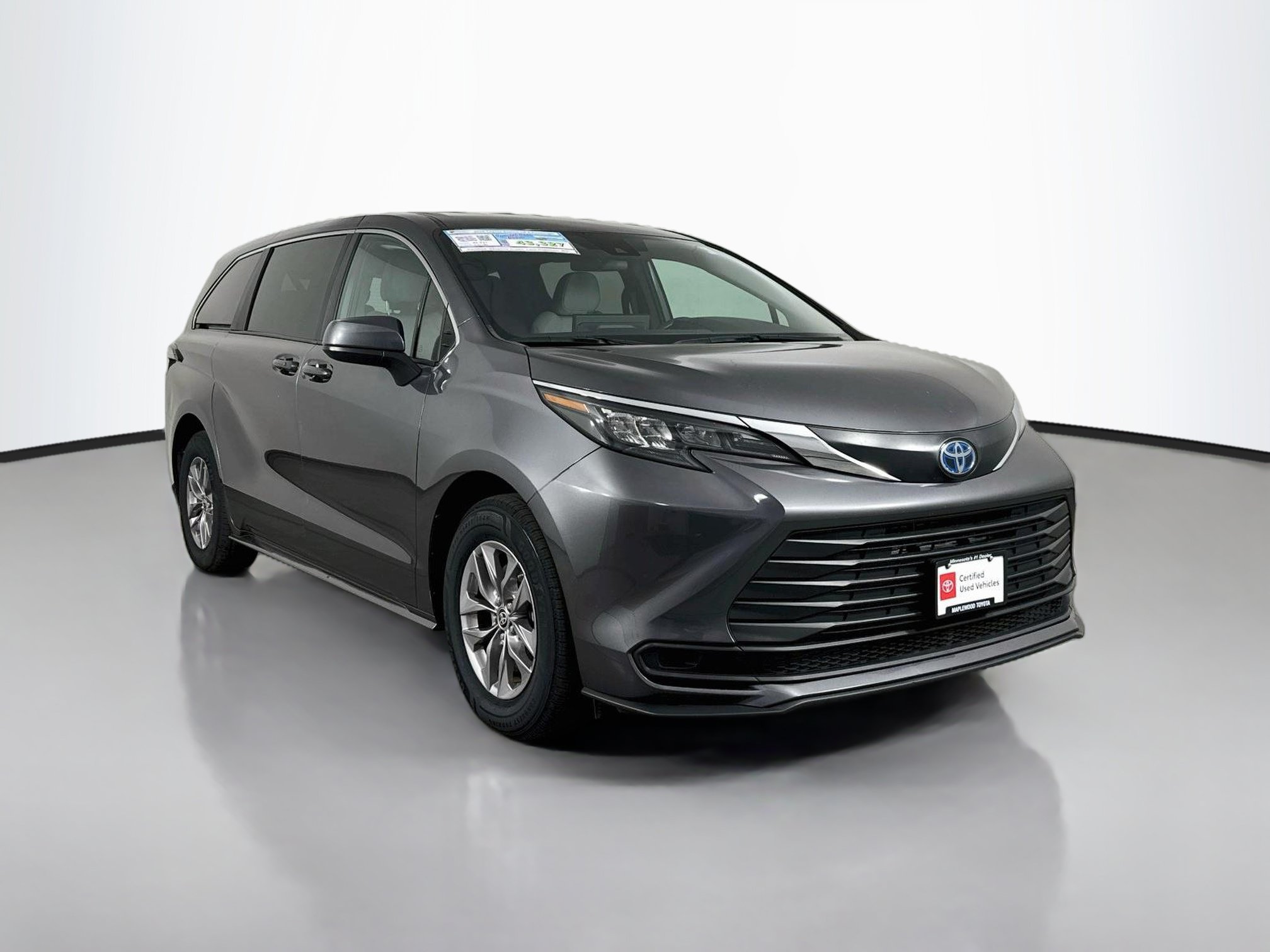 Certified 2025 Toyota Sienna LE