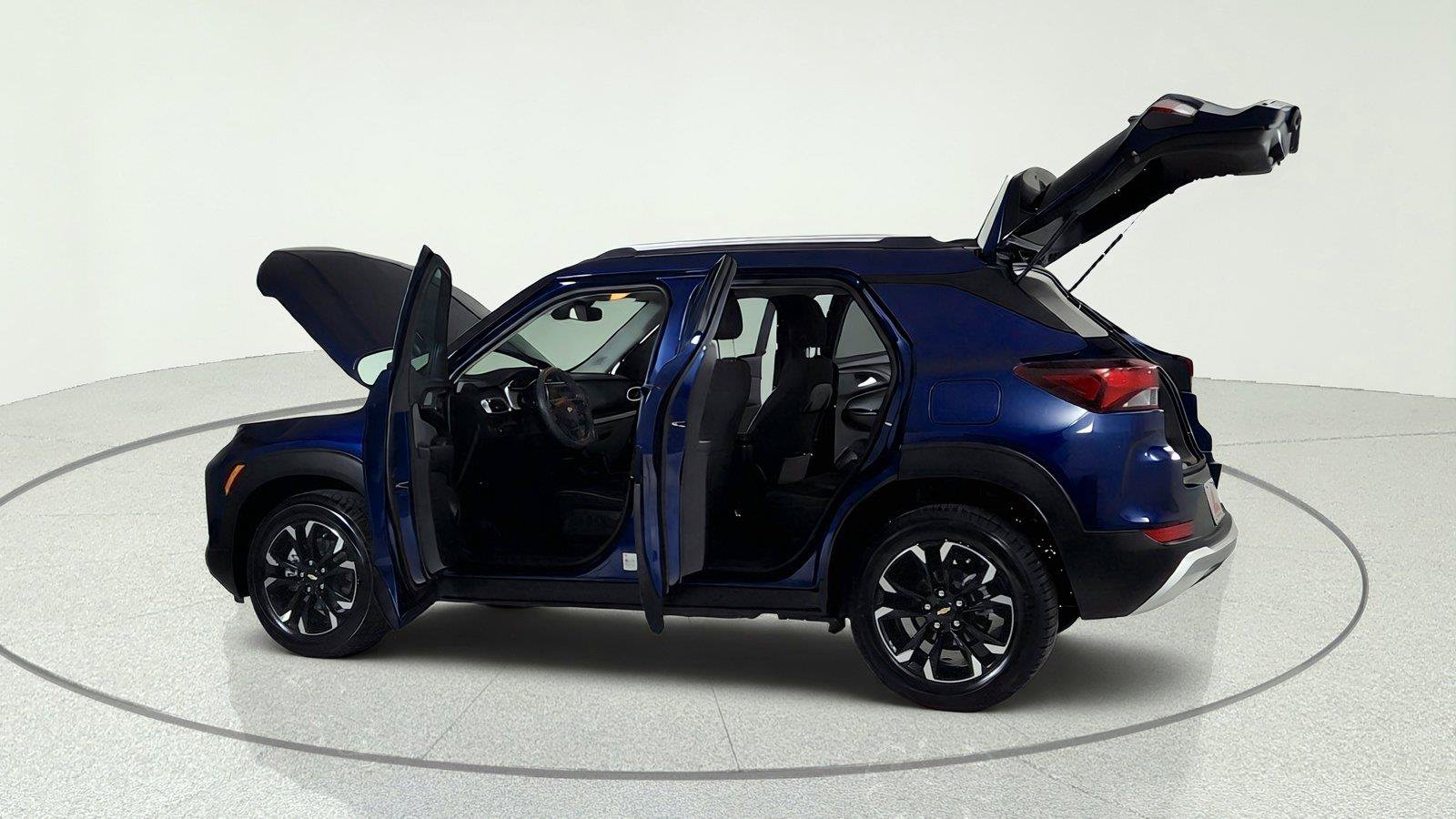 Used 2023 Chevrolet TrailBlazer LT FWD image 12