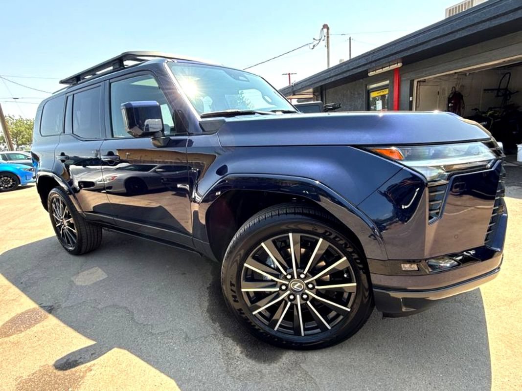 Used 2026 Lexus GX 550 w/ Accessory Package (31)