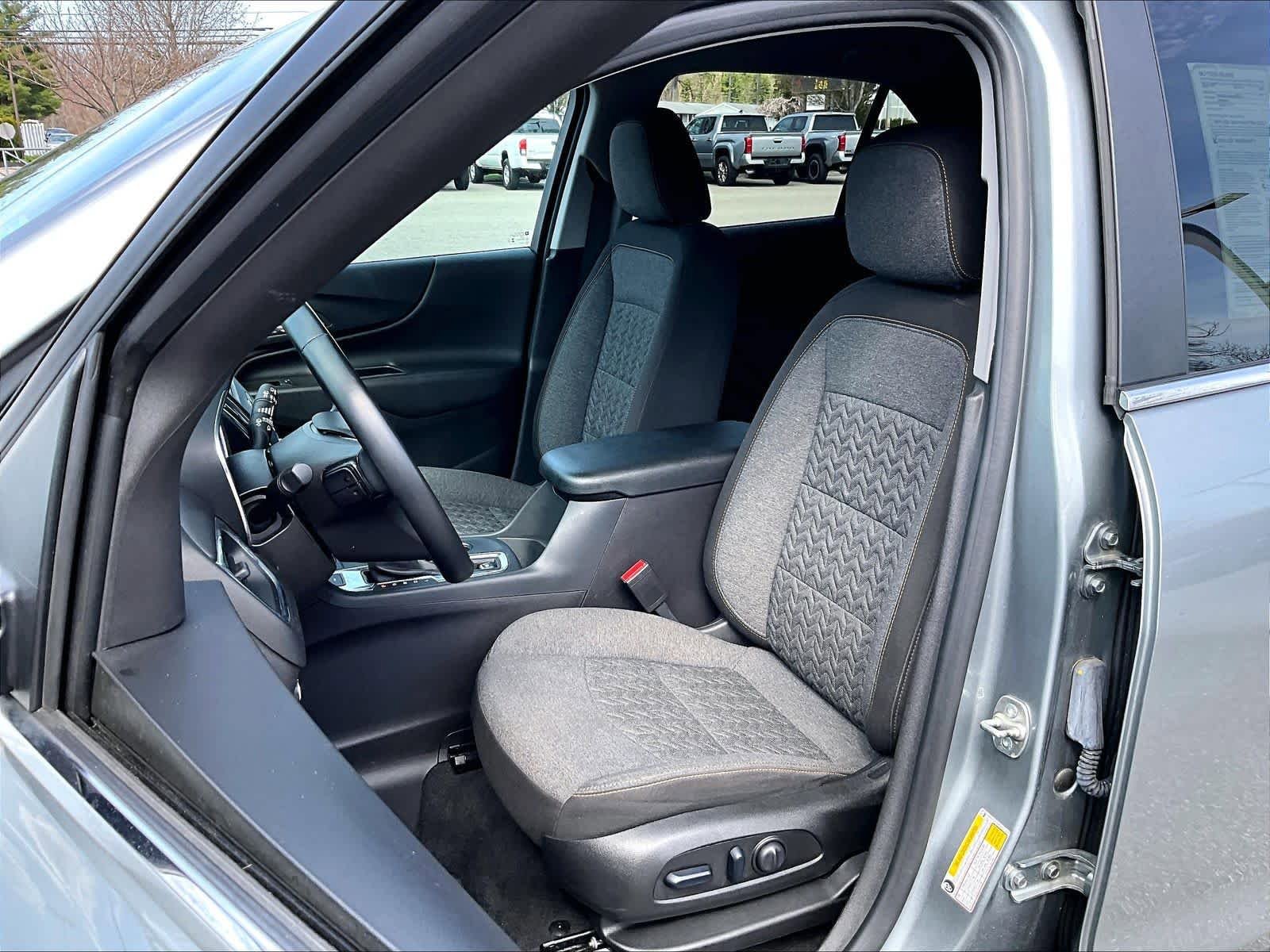 Used 2024 Chevrolet Equinox LT AWD/4WD image 10