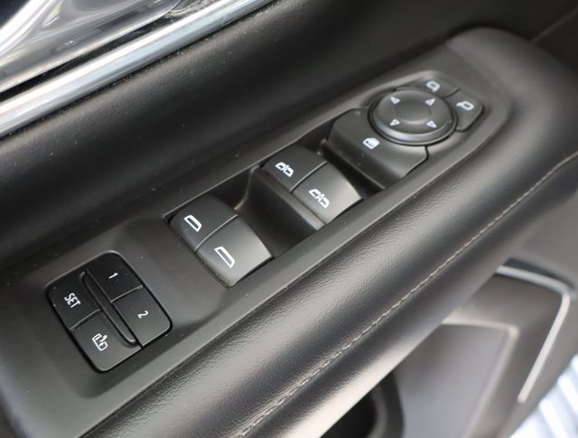 Used 2021 Chevrolet Suburban LT image 18