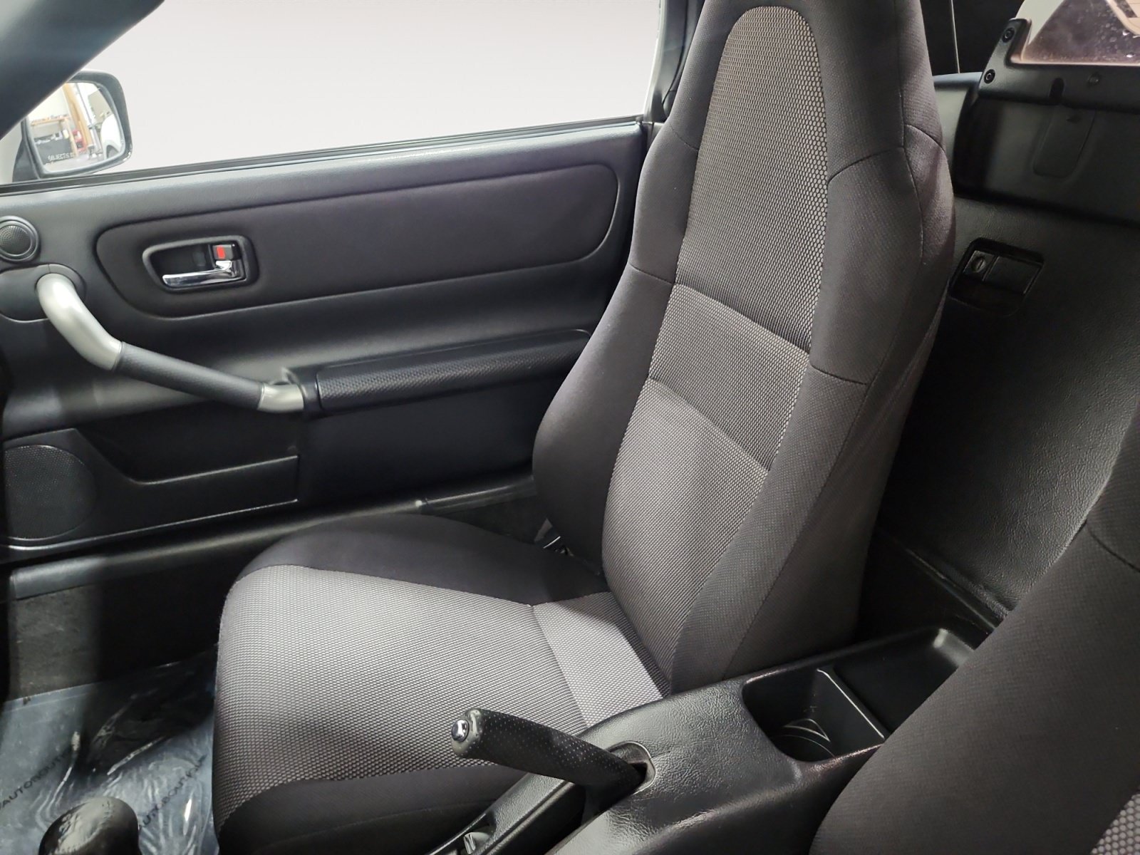 Used 2001 Toyota MR2 RWD image 13