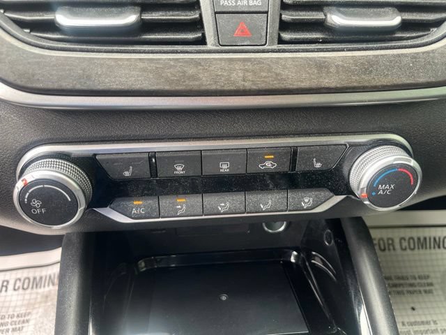 Used 2024 Nissan Altima 2.5 SV w/ SV Premium Package FWD image 17