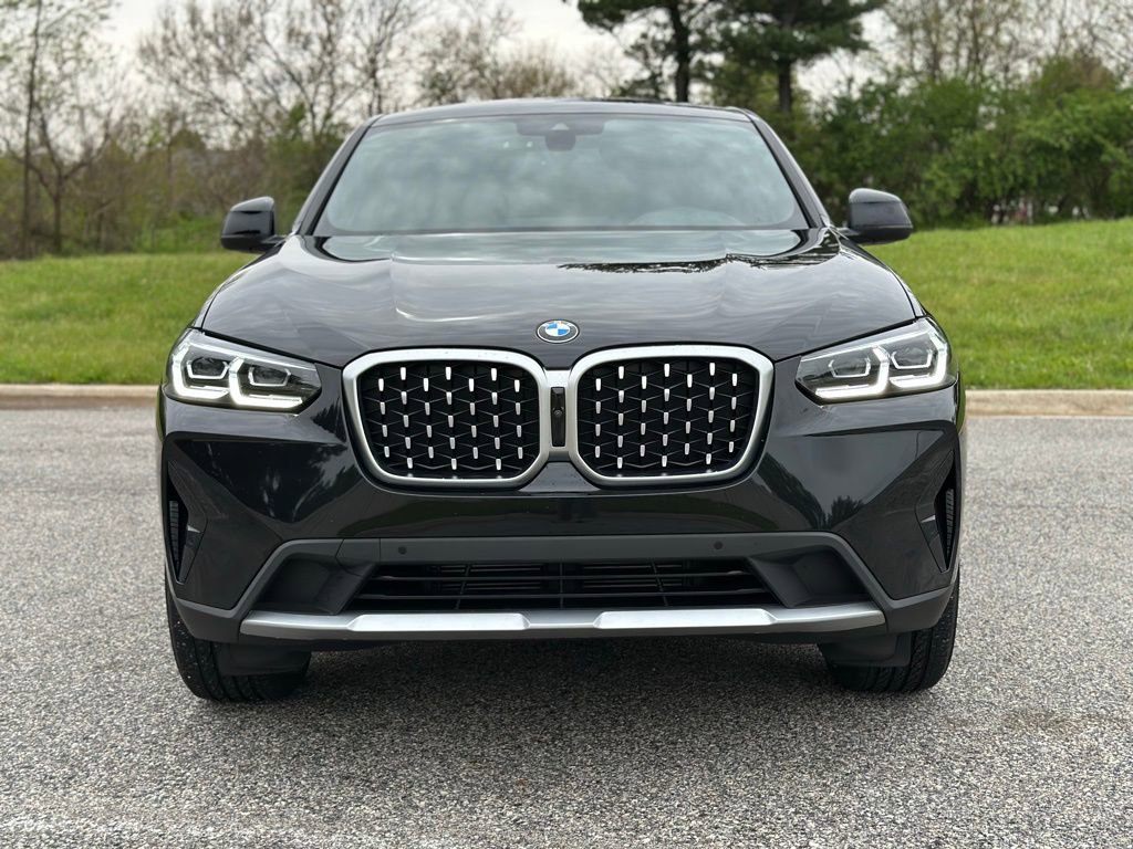 Certified 2023 BMW X4 xDrive30i w/ Premium Package AWD/4WD image 2