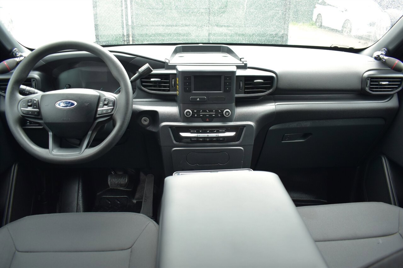 Used 2024 Ford Explorer 4WD Police Interceptor image 12