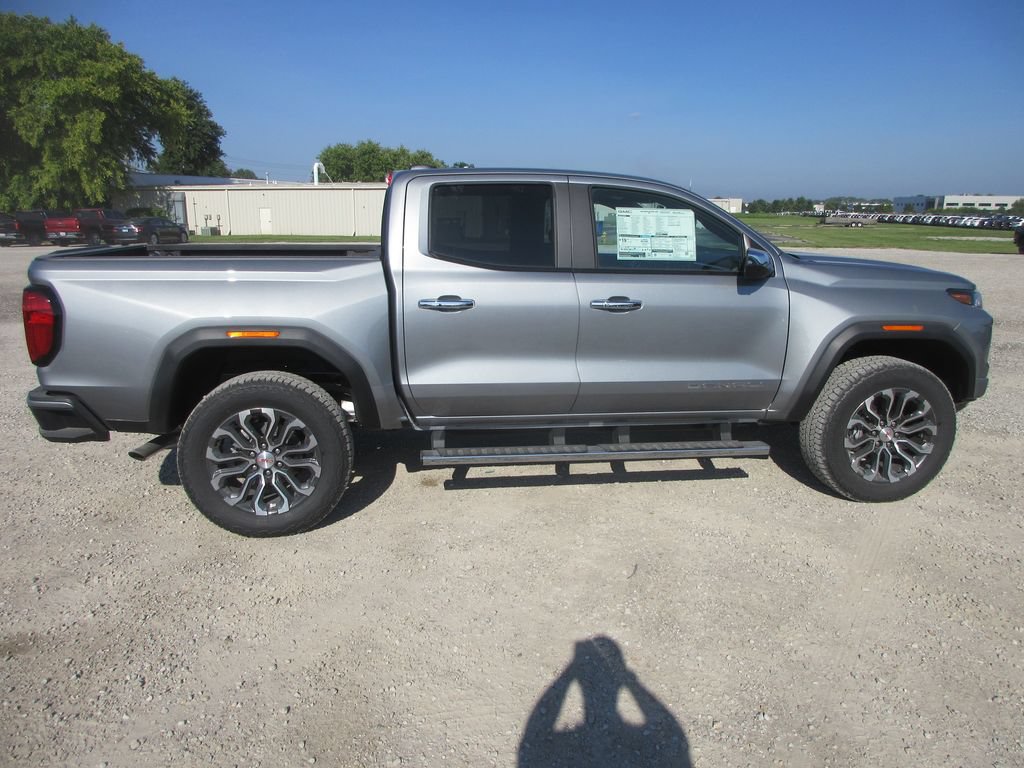 New 2026 GMC Canyon Denali AWD/4WD image 3