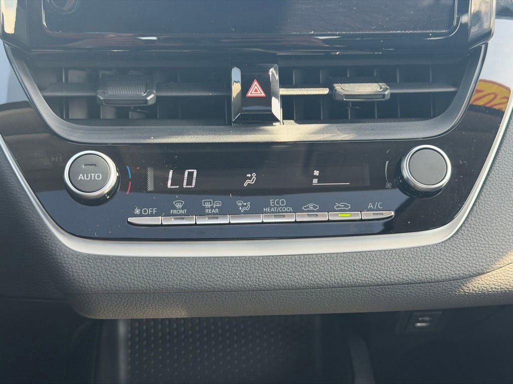 Used 2023 Toyota Corolla LE w/ LE Premium Package image 25