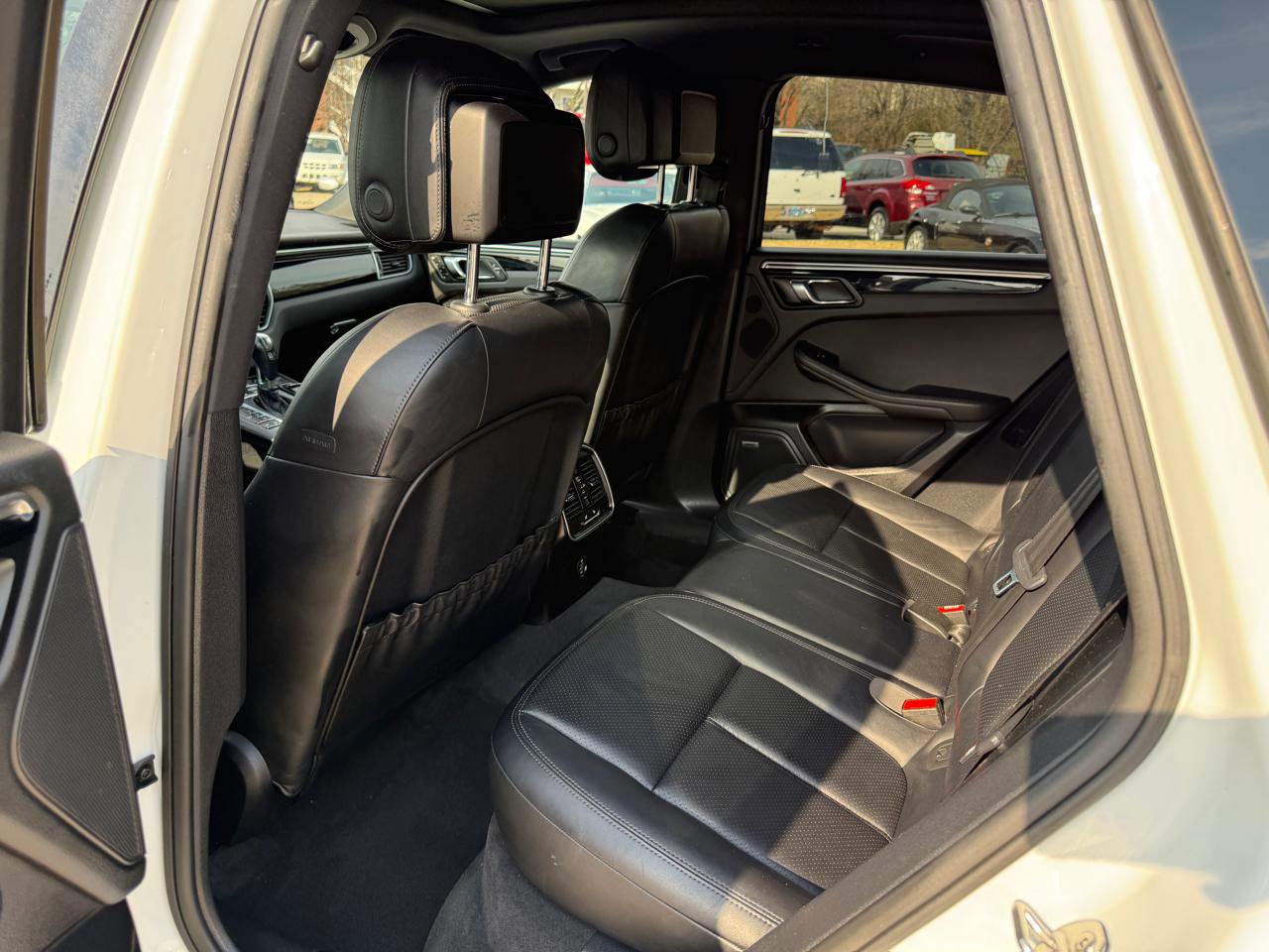 Used 2017 Porsche Macan S image 23