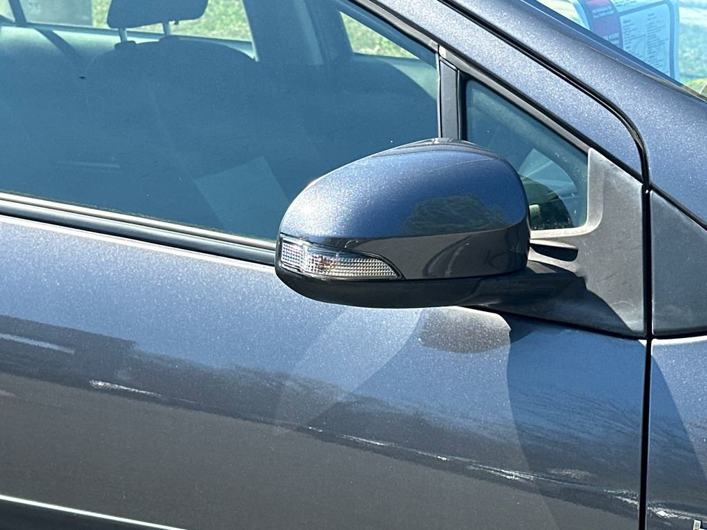 Used 2015 Toyota Prius C Three image 9