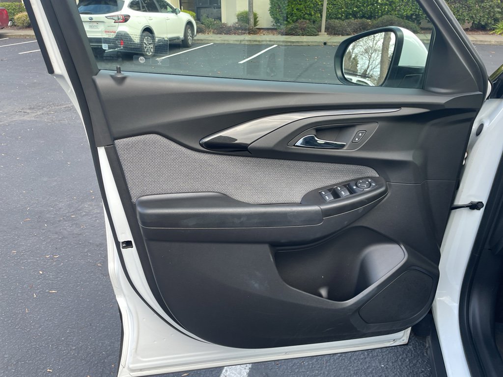 Used 2023 Chevrolet TrailBlazer LT w/ Convenience Package image 16